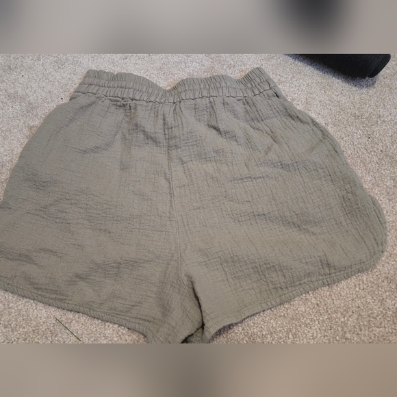 Wilfred xs shorts - Picture 3 of 6